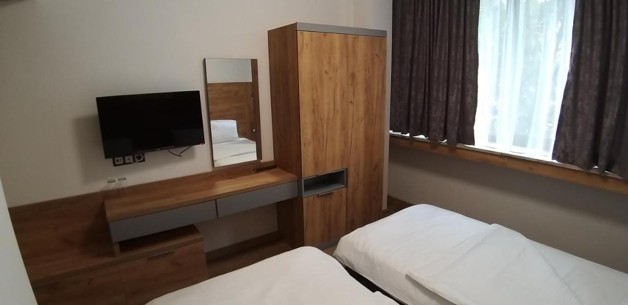 Хотел Визия Hotel Haskovo Luaran gambar