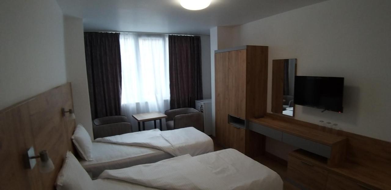 Хотел Визия Hotel Haskovo Luaran gambar